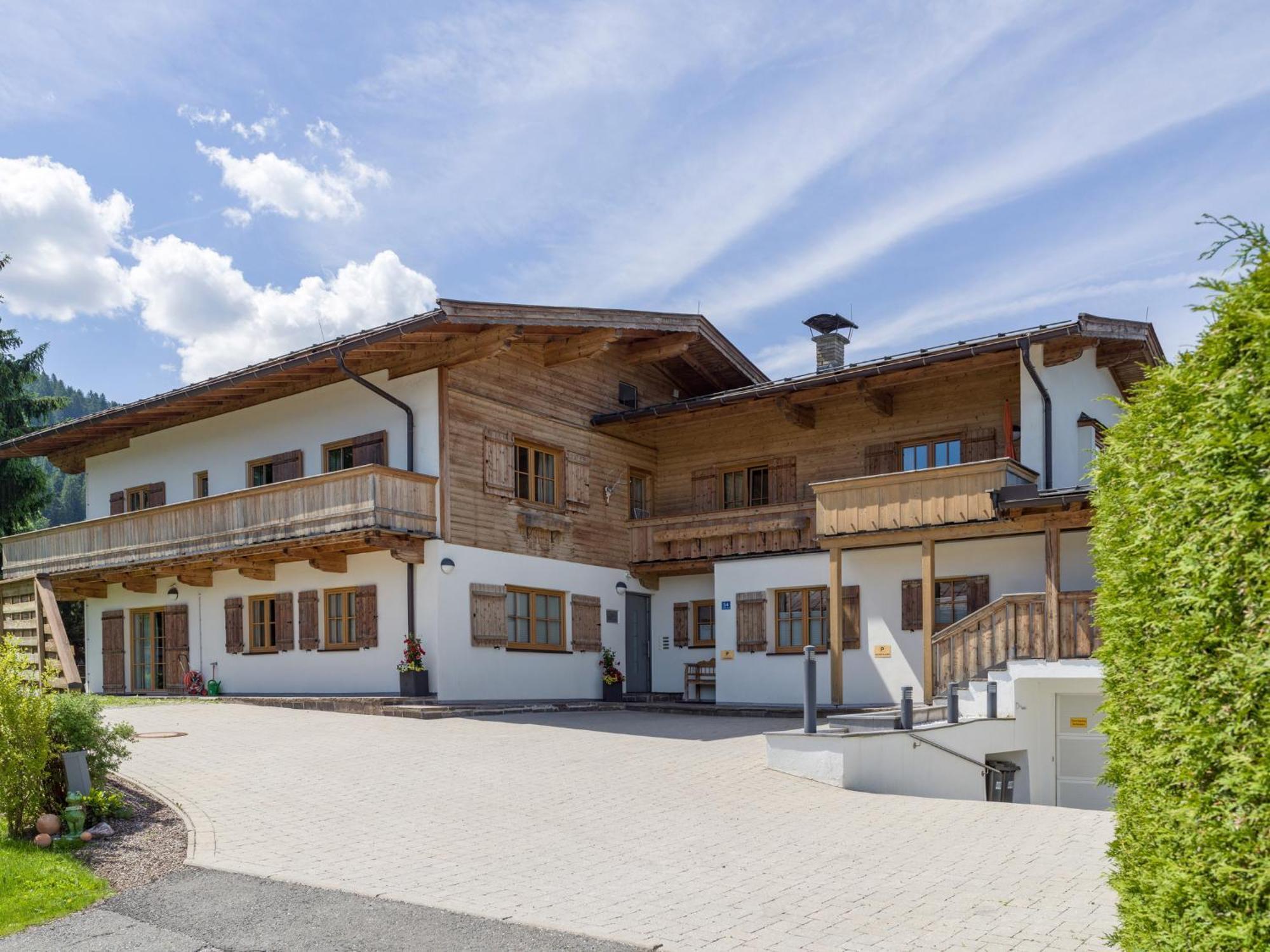 Landhaus Kitzhorn Appartement Hahnenkamm - By Nv-Appartements Kitzbuhel Exterior photo