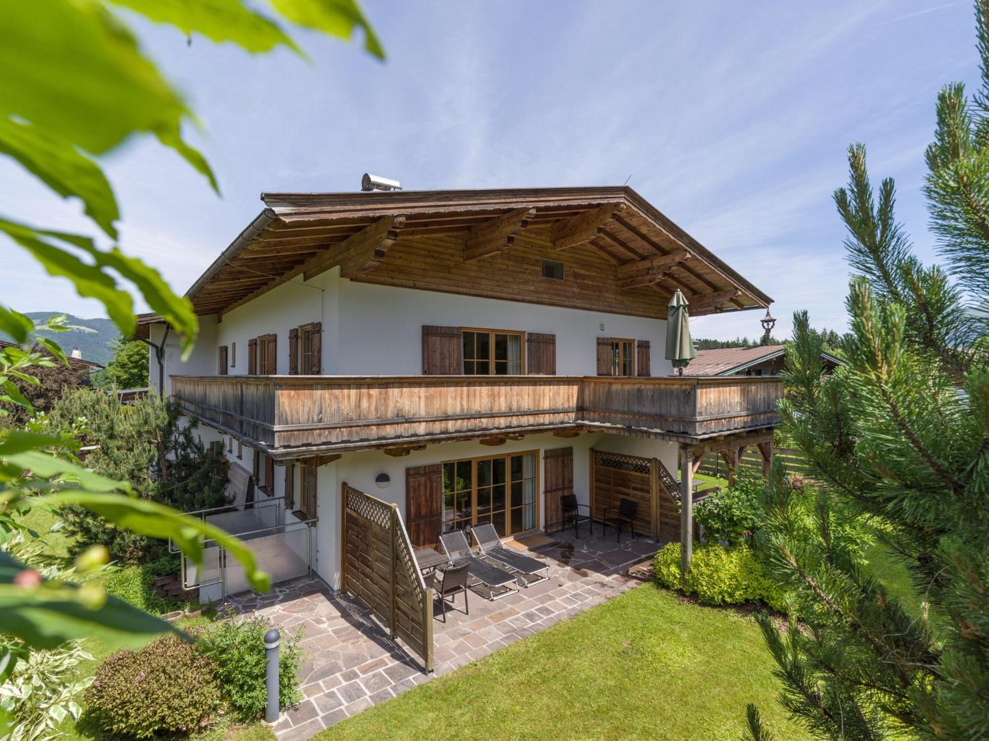 Landhaus Kitzhorn Appartement Hahnenkamm - By Nv-Appartements Kitzbuhel Exterior photo